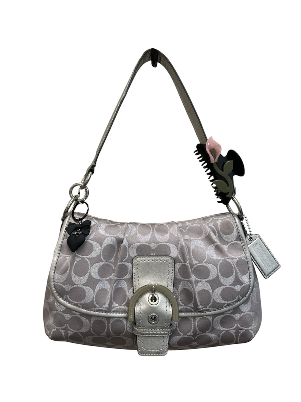 Coach vintage  SoHo Pleated Shoulder Bag. Metallic silver. Style Number: 18905